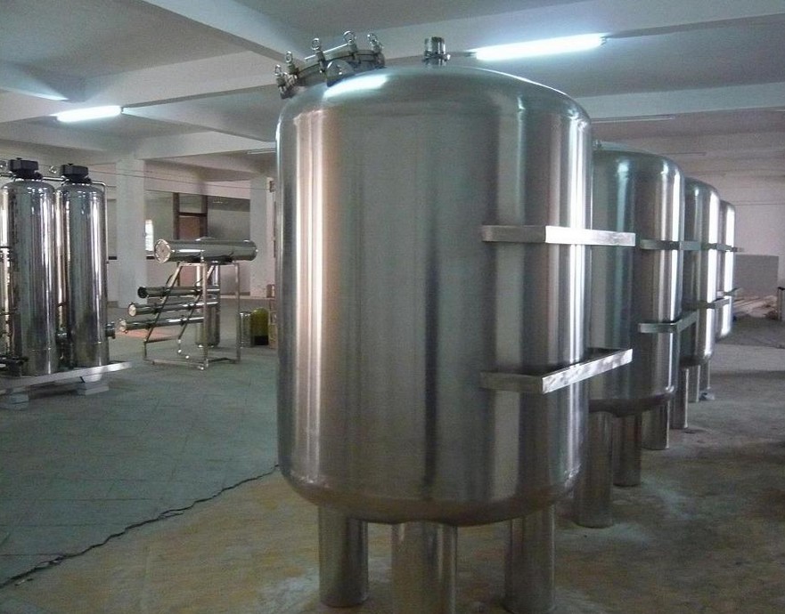 多介質(zhì)過(guò)濾器水帽的作用
